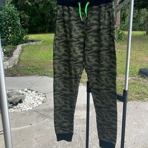 COPY - Psycho bunny, joggers, army, green and black children size 14 to 16